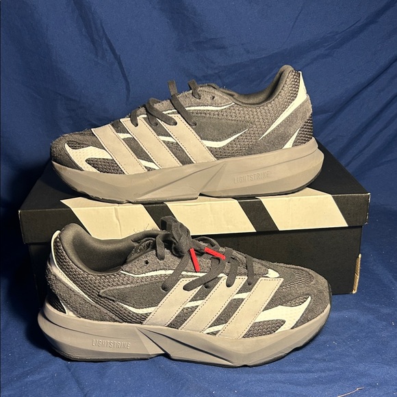 Adidas- LIGHTBLAZE, grey, 9 men QS - Picture 1 of 5
